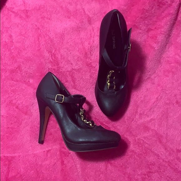 Call it spring heels - Picture 2 of 3